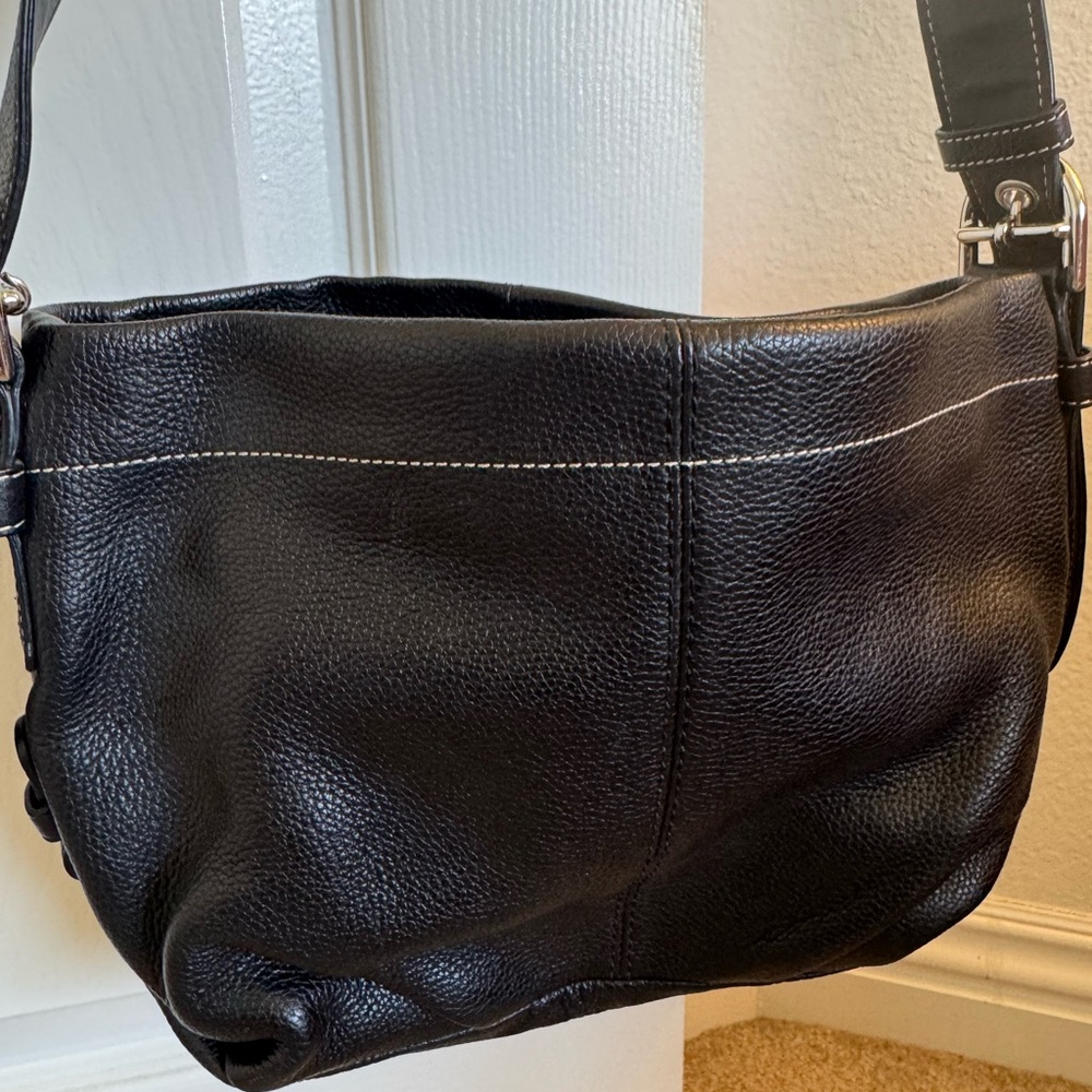 Coach Black Leather Shoulder Bag - Picture 2 of 8